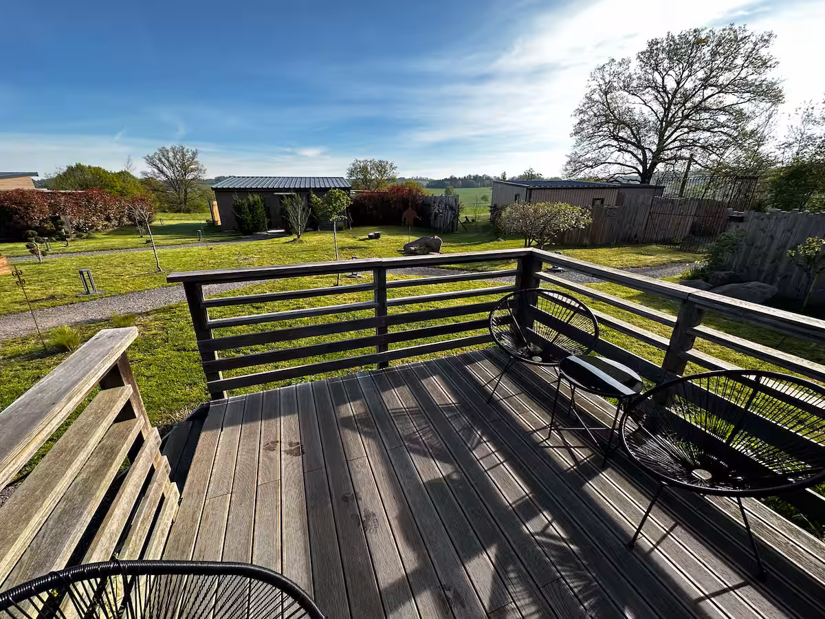Terrasse ouverte sur le jardin du Cottage 3 personnes
