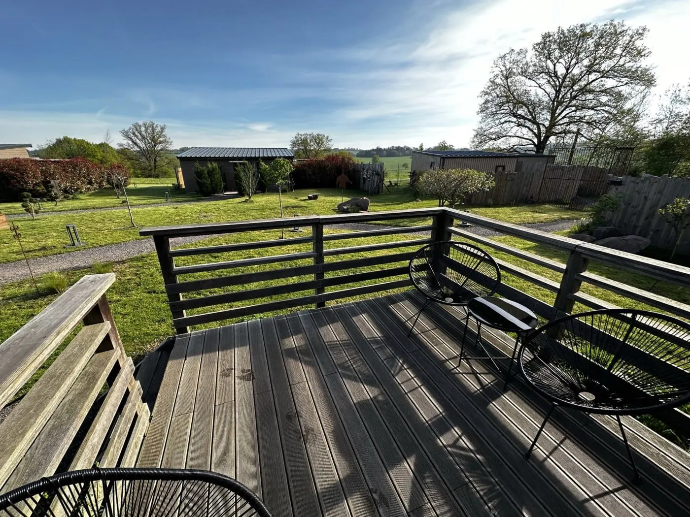 Jardin paysager du Domaine des Gramin&eacute;es &agrave; Jeanm&eacute;nil